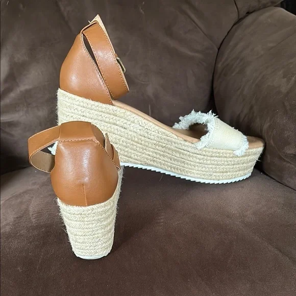 Brash Tan and Cream Wedge Sandals - Picture 4 of 4